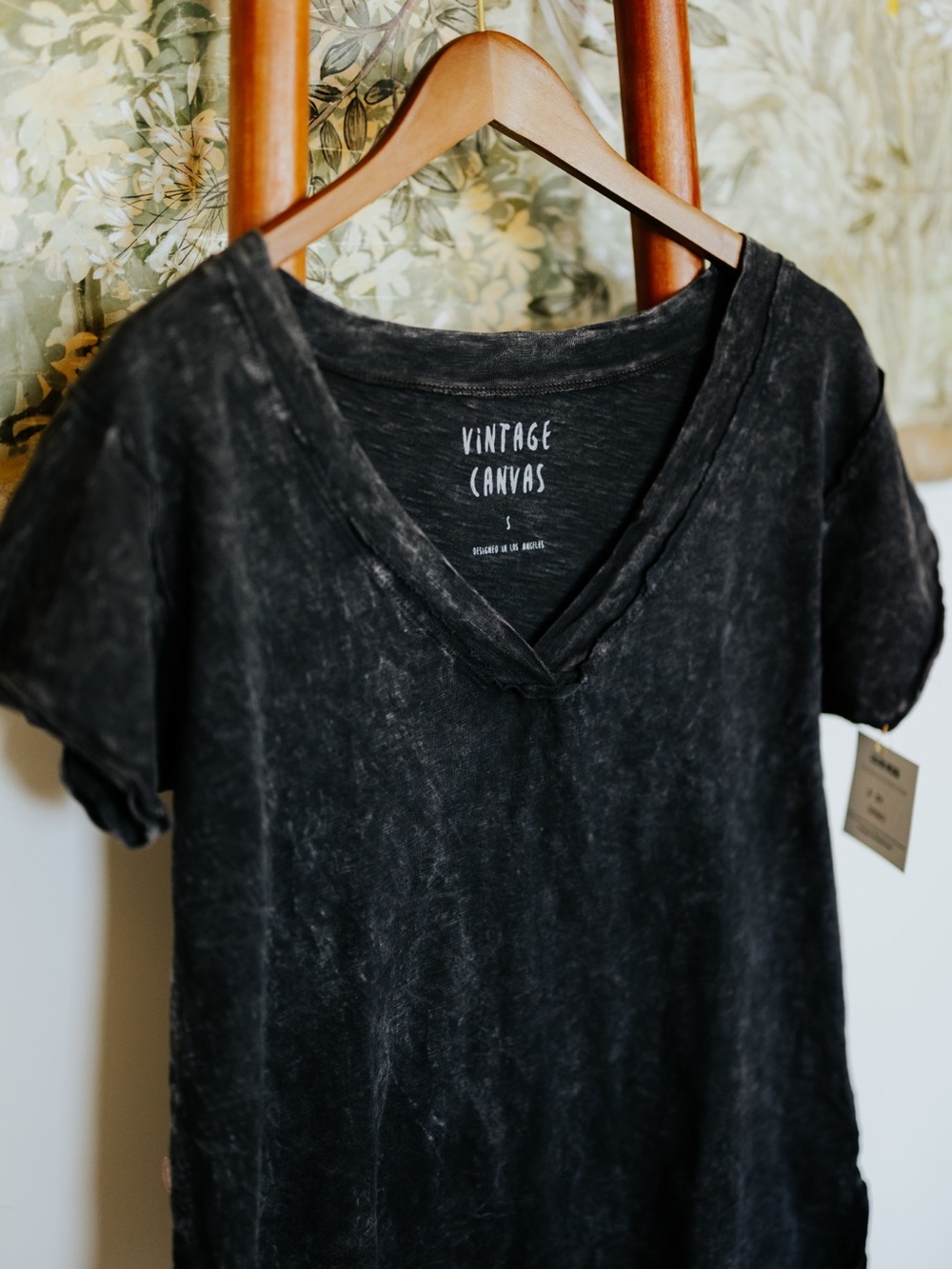 Promesa Vintage Wash Women’s V Neck Top NWT